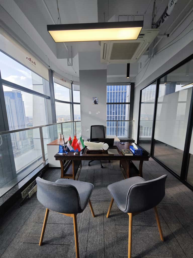 فضای کاری حرفه‌ای